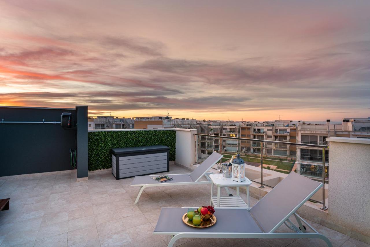 Dehesa de Campoamor La Zenia Cocoon - Luxury Penthouse With Jacuzzi, 2 Pools, Indoor Heated Pool, Sauna, Gym, Playstationアパートメント エクステリア 写真