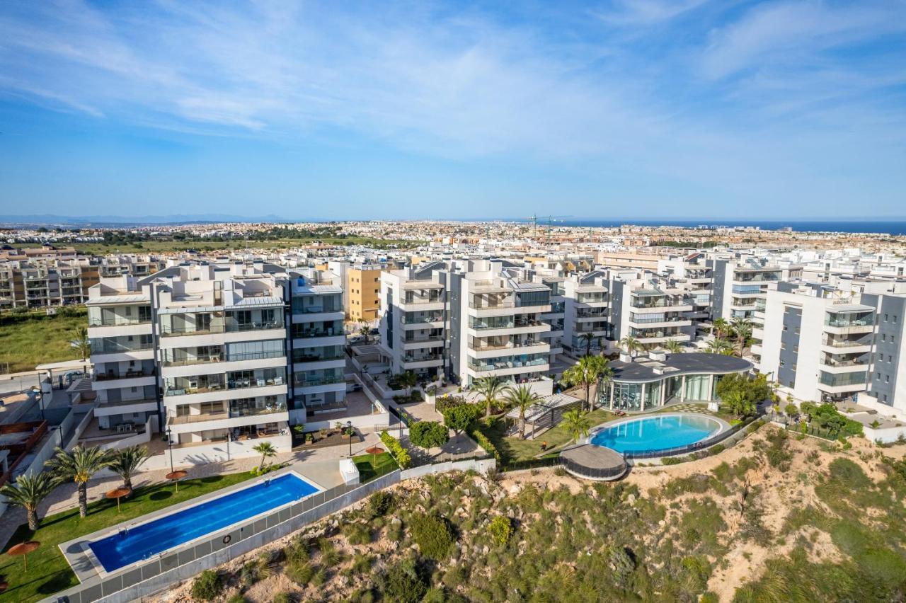 Dehesa de Campoamor La Zenia Cocoon - Luxury Penthouse With Jacuzzi, 2 Pools, Indoor Heated Pool, Sauna, Gym, Playstationアパートメント エクステリア 写真